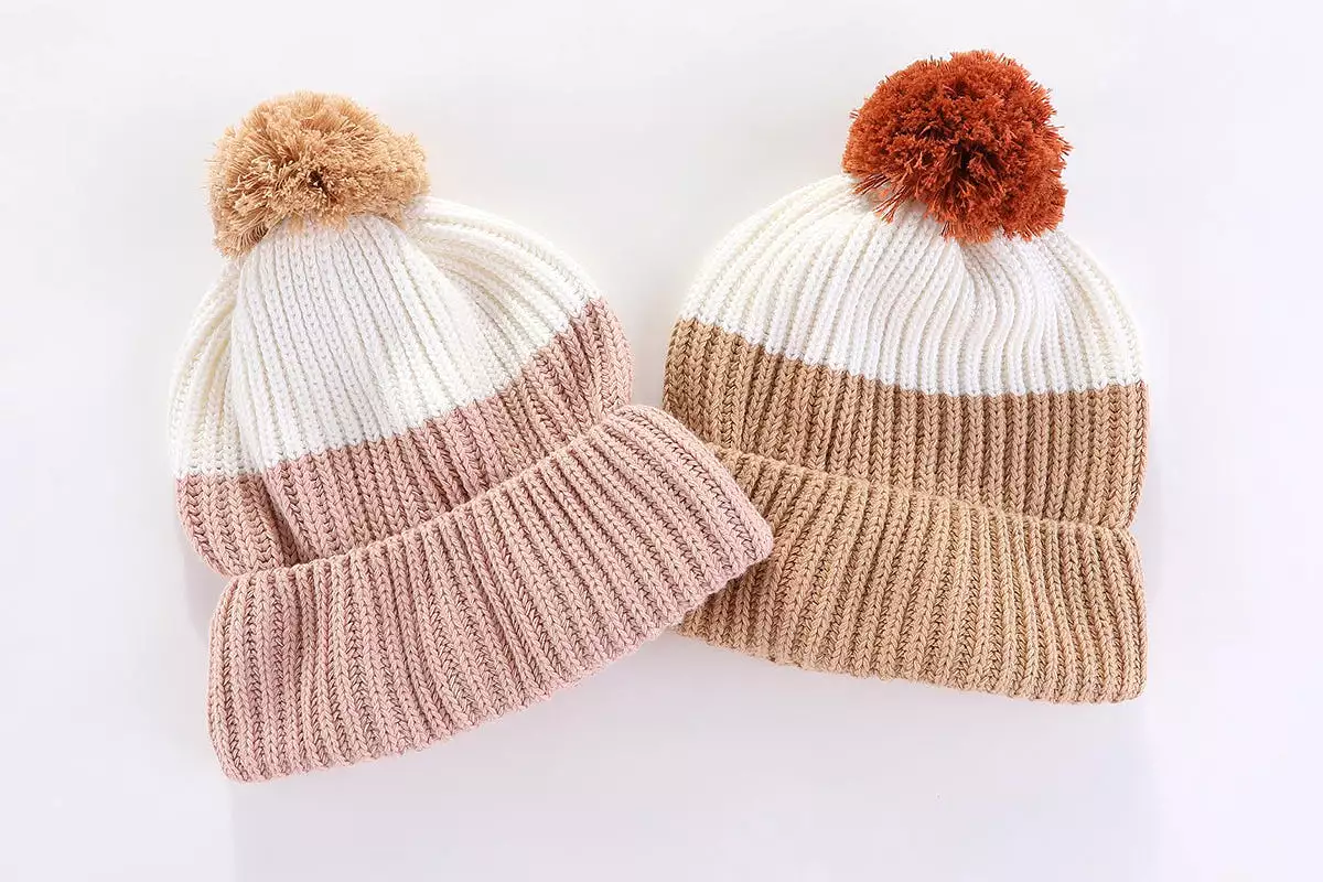 Aspen Beanie: cream or dusty