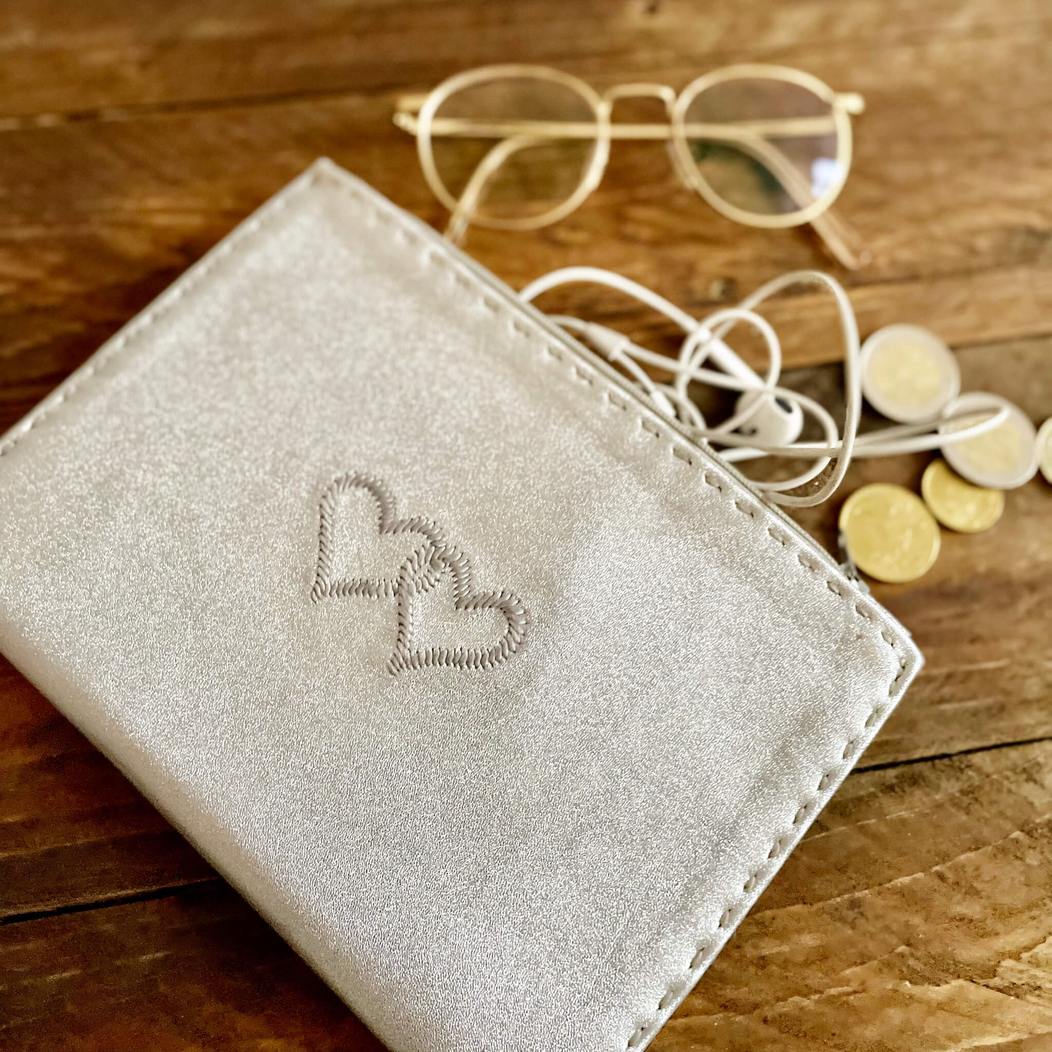 Embroidered Leather Pouch *Love Edition* in Silver