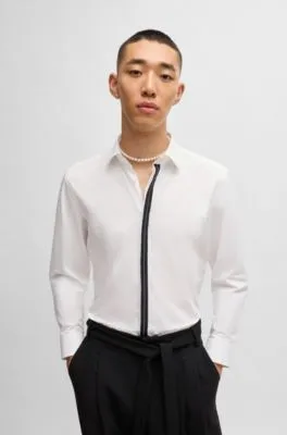 Slim-fit shirt in cotton poplin with placket trim