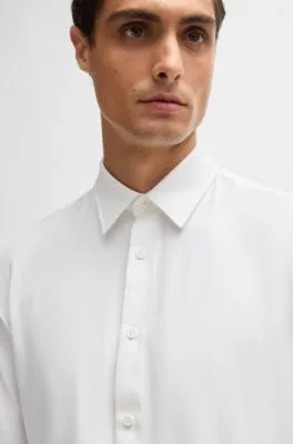 Slim-fit shirt in herringbone performance-stretch material