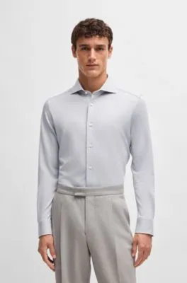 Slim-fit shirt with spread collar